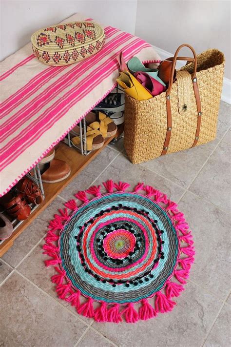 Teppich weben mit schafwolle, jute und jeans — sandis kolumne im etsy lab berlin / hula hoop teppich weben diy: So einfach kann man selber einen Teppich weben | Diy ...