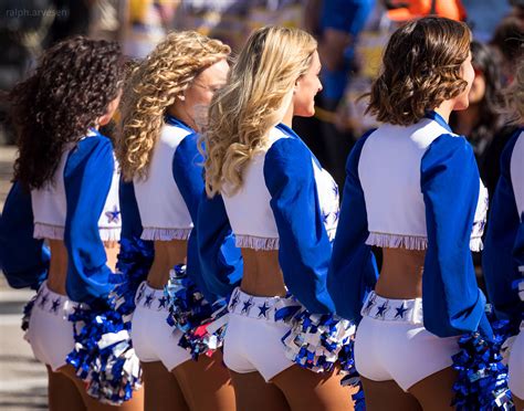 Dallas Cowboys Cheerleaders Performing At The Formula 1 United States