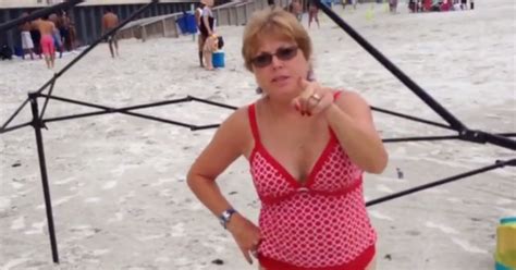 Video Two Brazen Women Busted Stealing On Beach July 4th Attack Guy