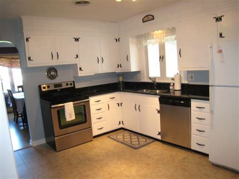 Fill in all the holes with wood putty!!! Knotty Pine No-no | Knotty pine kitchen, Pine kitchen ...