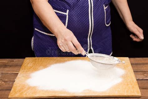 Sifting Flour In A Bowl Stock Image Image Of Bake Meal 136199707