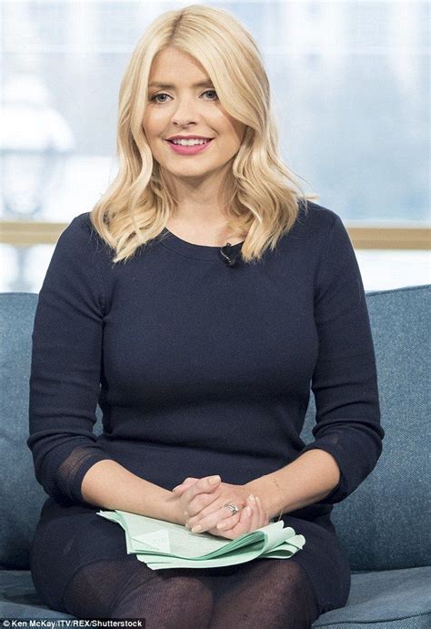 Holly Willoughby Shows Off Her Hourglass Curves In A Layered Dress Holly Willoughby Holly