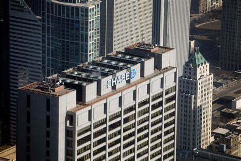 Chicago Finalizes Jpmorgan Credit Line To Delay Scoop And Toss