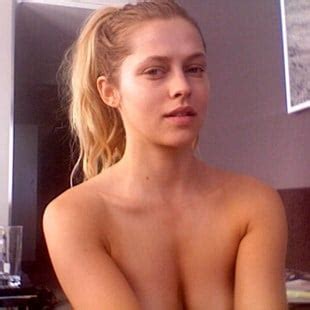 Gallery Freebie Teresa Palmer Fake Nude Hot Sex Picture
