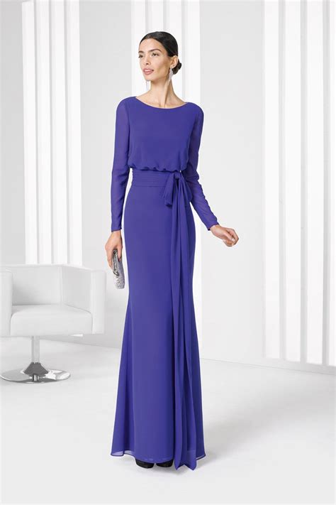 Imágenes de ropa vestidos mujer selección de fotos de vestidos elegantes y lindos: Madrinas de boda - StyleLovely