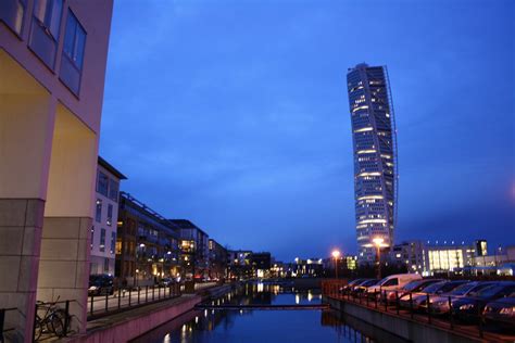 The Story Behind Malmos Turning Torso The Worlds First Twisting Tower