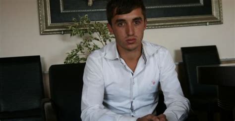 Hastalar veya danışanlar tarafından kendisi hakkında yapılmış değerlendirmeler ve sorulmuş sorulara verdiği yanıtlar. Şehit oğlu Hakan Korkmaz