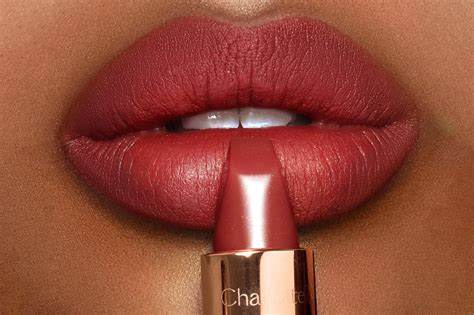 Heres How To Find The Perfect Lipstick Shades For Your Skin Tone Cores De Batom Tons De Pele