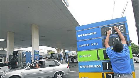 El aumento de hoy se sumará a los concretados el 5 de enero (2,9%); Prevén aumento de la nafta en enero | 2634 Diario