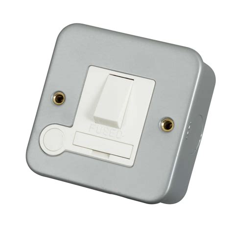 Scolmore Click Essentials 13a Dp Switched Fused Spur With Flex Outlet