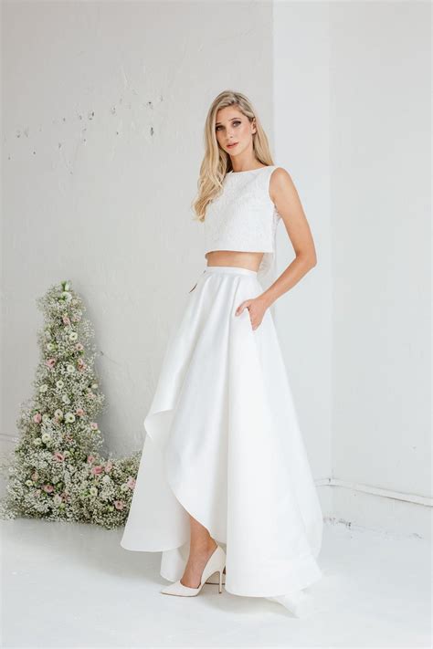 Two Piece Wedding Dress Emma High Low Skirt With Cascade Etsy Kleider Hochzeit