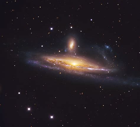 Interaksi Galaksi Ngc 1531 Dan Ngc 1532 Berita Astronomi