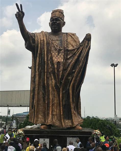 Here Is A New Statue For MKO Abiola In Lagos - Welcome to Money Issues
