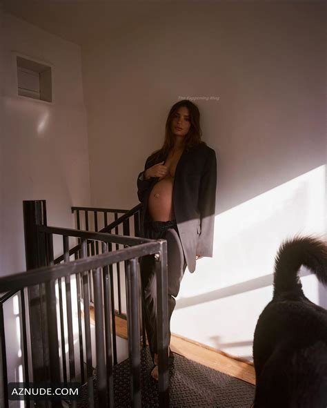 Emily Ratajkowski Sexy Poses Naked While Pregnant Aznude Free Nude