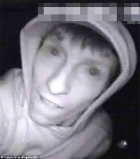 Dumb Thief Caught On Cctv Camera He Was Trying To Steal Daily Mail Online