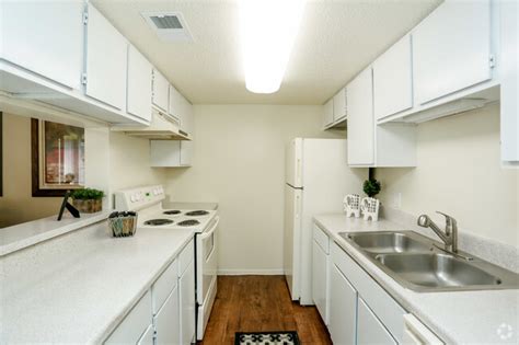 Bend, houston and surrounding area residents and businesses! Resort Townhomes Apartments - Stafford, TX | Apartments.com