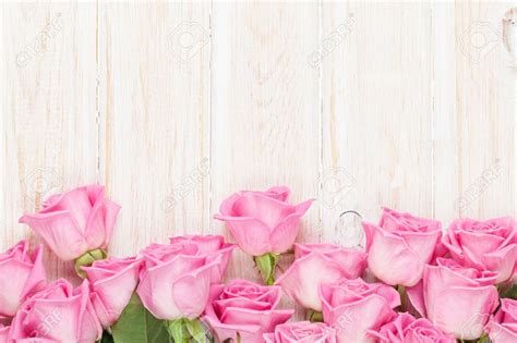 Free Download Valentines Day Background With Pink Roses Over Wooden