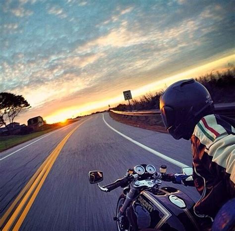 Sunset Rider Bikes Speed Cafe Racers Open Road Motorbikes Sportster Cycles Standard