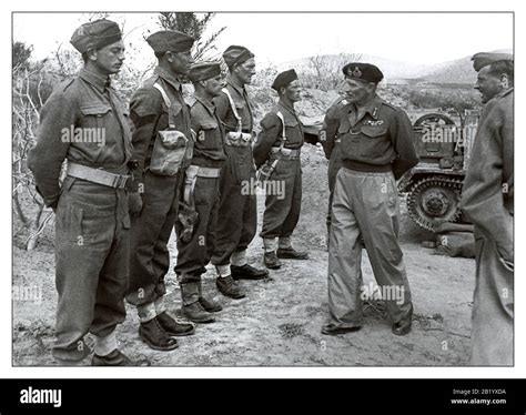 Monty 1940s World War Ii Field Marshall Bernard Montgomery El Héroe De El Alamein Y El Norte