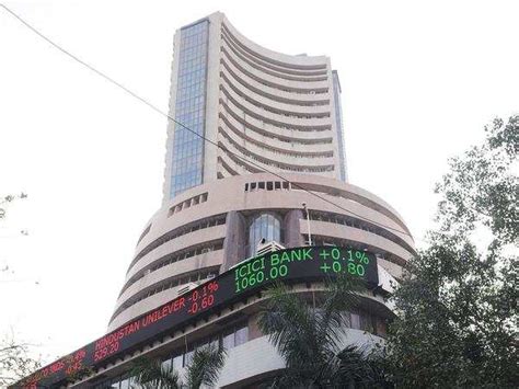 Sensex Today Live Updates On The Economic Times Sensex Gains Over 50 Pts Nifty Above 10 450