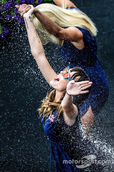 Lovely Red Bull Girls Get A Champagne Shower At Indianapolis Gp