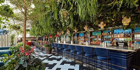 Neben einem beachbereich trumpft der roof garden mit einer überdachten loungelandschaft auf, in der eine 30 meter lange bar und ein ausgeklügeltes lichtkonzept sogar bei schlechtem wetter für gute stimmung. Sushisamba Covent Garden review - does it live up to Heron ...