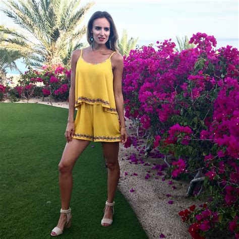 At age nineteen samantha moved to denver, colorado and attended the aveda institute, where she studied esthetics and received a license to practice within the state. Summer Vacation Style | Samantha Busch