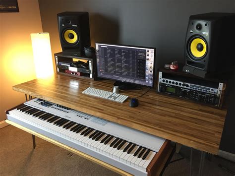 Imgur The Most Awesome Images On The Internet Home Studio Desk Home