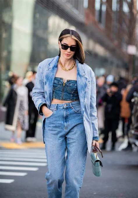 25 Ways To Style Baggy Jeans With Everything From Blazers To Crop Tops