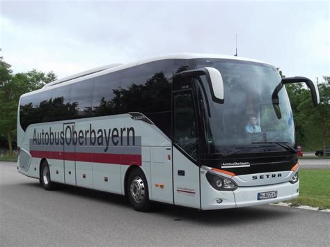 Prototyp der firma autobus oberbayern, münchen volumenmodell bei reisebussen ist weiterhin der cityliner , ab 2006 in der auf der iaa vorgestellten baureihe 1200. Eisenbahnforum.de -> M Busbilder München