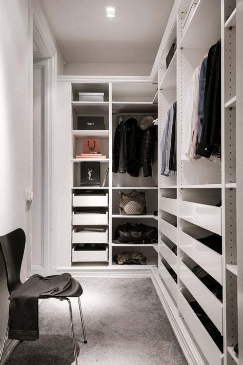 25 Stylish Minimalist Closet Design Ideas Shelterness