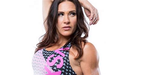 Cat zingano talks about temporarily losing her vision and bisping taking out his eye. Cat Zingano