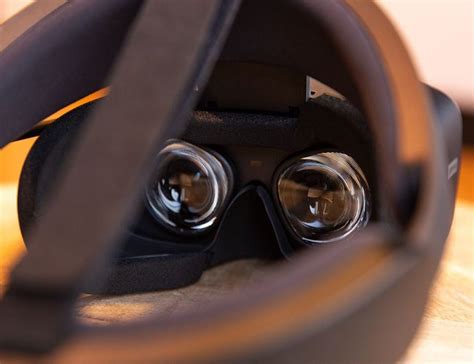 The New Oculus Rift S Has High Resolution Vr Headset And Built In Tracking