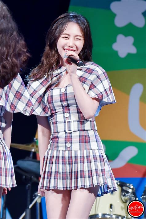 If you're going through a difficult time because of someone, fight them instead of taking it all in. Kwon MinA - AOA | Seolhyun, Jimin, Sul coreano