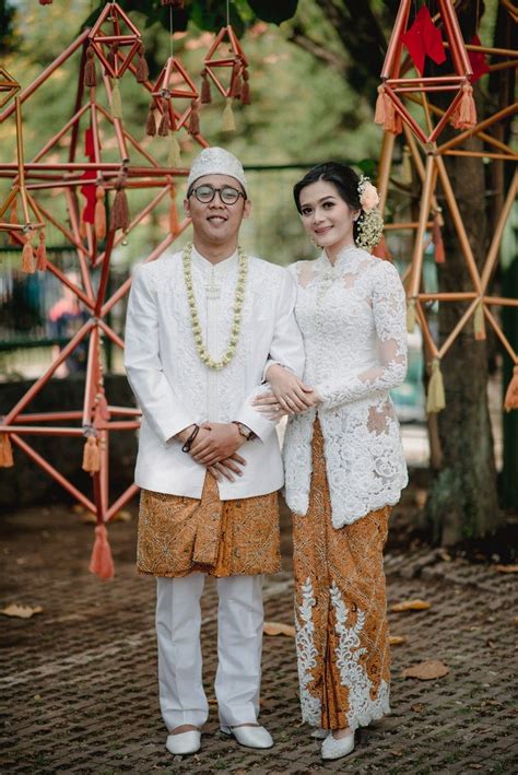Pernikahan Dengan Tema Eklektik Etnik Ala Finna Dan Agi The Wedding