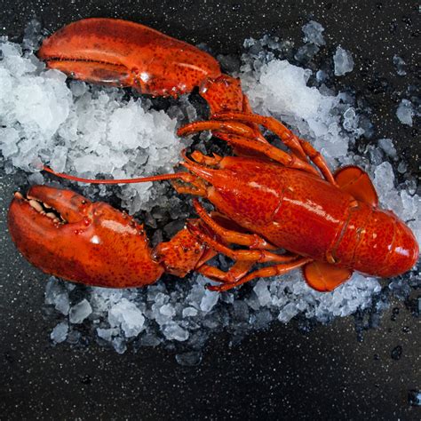 Lobster Cooked Canadian Atlantic Quarters 132 Lb Avg 2899lb