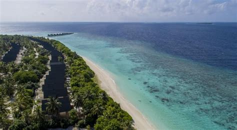 Raa Atoll Maldive Furaveri Island Resort And Spa 5 Atoll