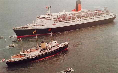 Queen Elizabeth 2 Passenger Ship Cunard Cruise Boat
