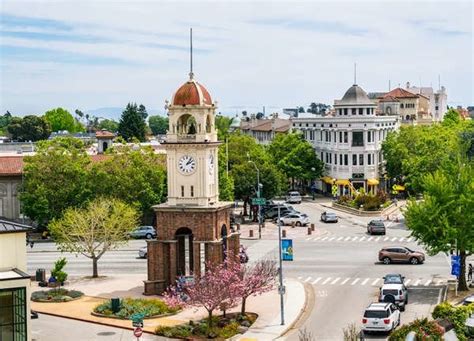 Best College Towns To Visit In Fall Bob Vila