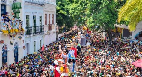 A par da importância do carnaval no calendário cristão, a data assume um marco determinante no ano civil, sendo por muitos. Afinal, Carnaval é ou não feriado?
