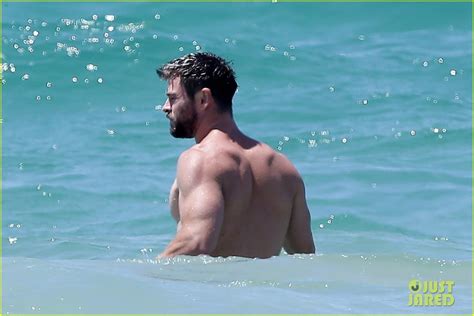 Chris Hemsworth Goes Shirtless Bares Ripped Body In Australia Photo