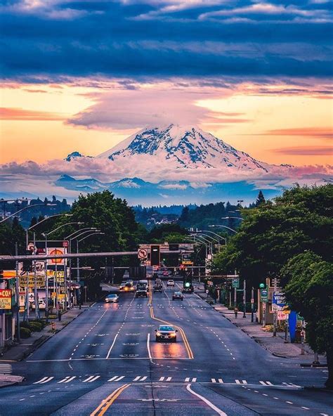 Mt Rainier Captured At Sunset 🌅 Photo By Alberthbyang Seattle