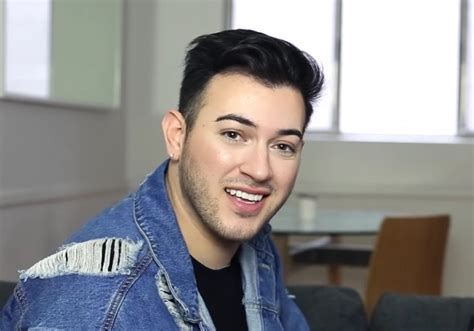 maybelline makes manny mua the company s first ever male brand ambassador towleroad gay news