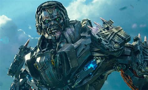 A movie that involves great special effects and the transformers fighting among themselves for the acquisition of the power over the planet, is supposed to be great not only for the kids, but also for the adults who like watching some kickass action. Image - Transformers age-of-extinction lockdown-670.jpg ...