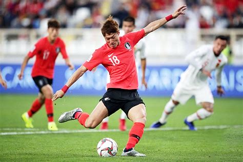 Jun 30, 2021 · 2020 도쿄올림픽에 참가할 한국 축구국가대표팀 명단이 확정됐다. '마지막 시험' 오세훈·조규성, '골'이 도쿄행 티켓이다 [엠스플 ...