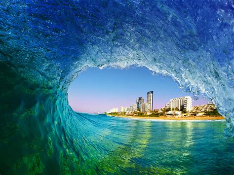 Daring Photographer Braves Wild Surf For These Amazing Wave Shots