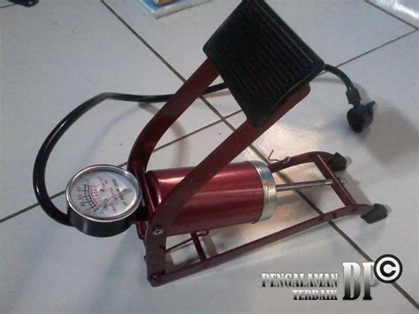 Diklaim, oli motor premium itu dibangun dari bahan berkualitas dan teknologi canggih, sehingga pasalnya, irfan dan keluarga lebih sering menggunakan motor untuk commuter harian di bali. Pengalaman menggunakan Pompa Injak Darurat untuk Ban ...