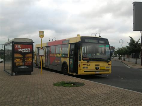 Anterior, stic (societatea pentru transport intercomunal din charleroi) gestiona liniile împreună cu sncv. Kenny399: TEC Charleroi