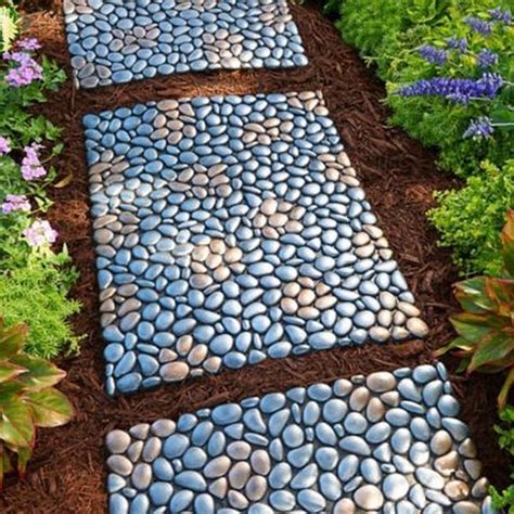 Stunning Stepping Stones Pathway Design Ideas 04 Hmdcrtn