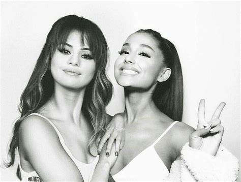 Selena Gomez Y Ariana Grande Comparten Un Record De Spotify